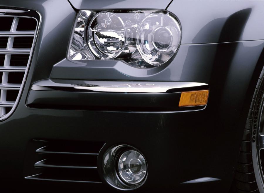  Chrysler 300C Concept 2003 года  (фото 38 из 69)